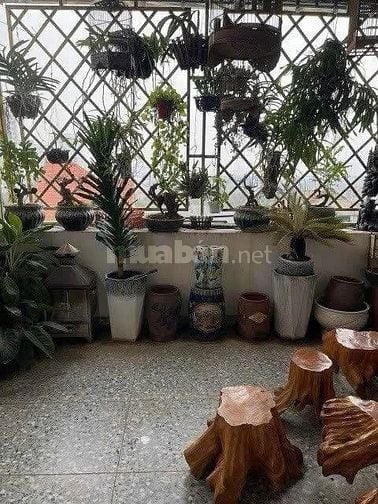 Cho thuê nhà 8 tầng, Số 18A ngõ 147A- phố Tân Mai - Hoàng Mai