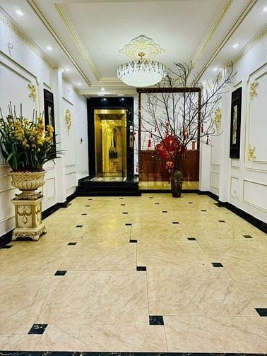 Cho thuê nhà 8 tầng, Số 18A ngõ 147A- phố Tân Mai - Hoàng Mai