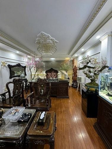 Cho thuê nhà 8 tầng, Số 18A ngõ 147A- phố Tân Mai - Hoàng Mai
