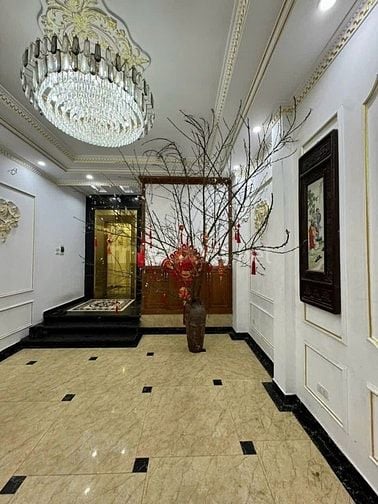 Cho thuê nhà 8 tầng, Số 18A ngõ 147A- phố Tân Mai - Hoàng Mai