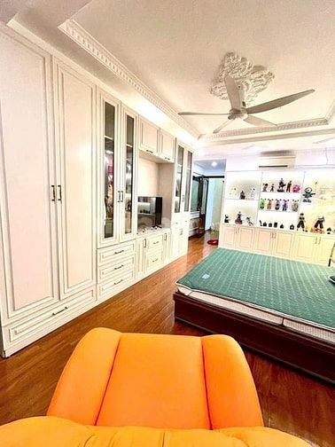 Cho thuê nhà 8 tầng, Số 18A ngõ 147A- phố Tân Mai - Hoàng Mai