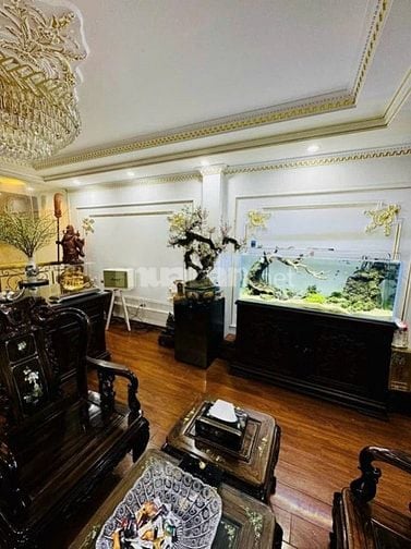 Cho thuê nhà 8 tầng, Số 18A ngõ 147A- phố Tân Mai - Hoàng Mai