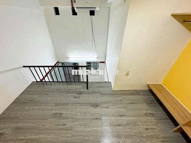 Phòng sát bên CV Gia định.  Cần pass phòng có điều hoà. Giá rất tốt