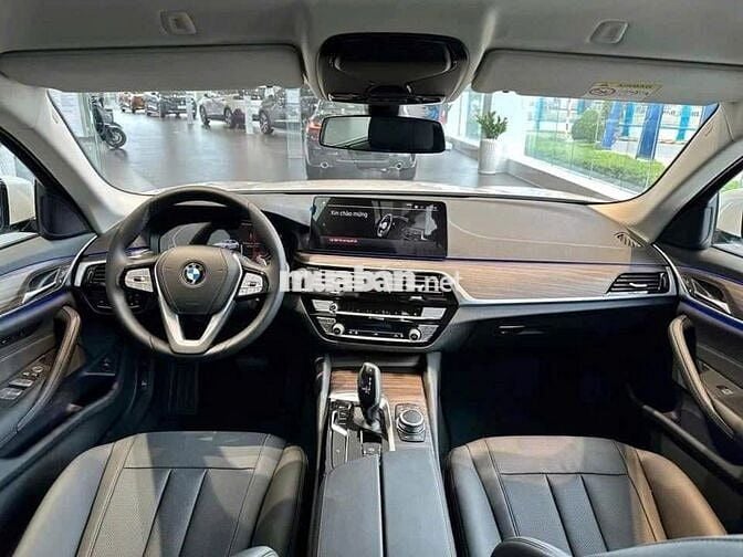 BMW 520i 2023 siêu lướt dkdk 6/2026 odo 36km