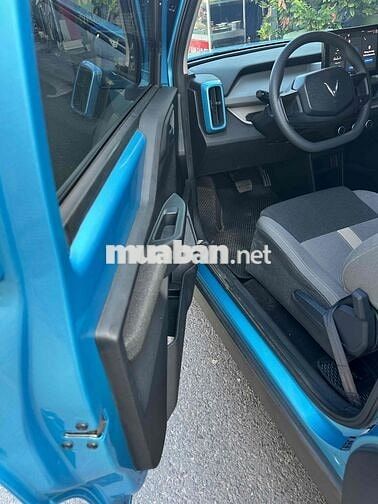 VinFast VF3 sạc miển phí kg giới hạn rin100%