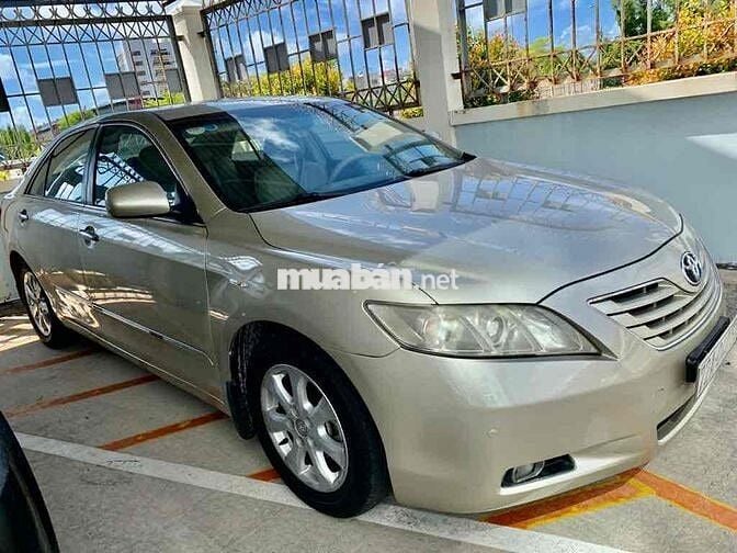 Toyota Camry Nhập khẩu Vàng cát Dưới 5km/ngày