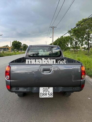 Mitsubishi Triton 2011 Số Sàn 2 Cầu Máy Xăng