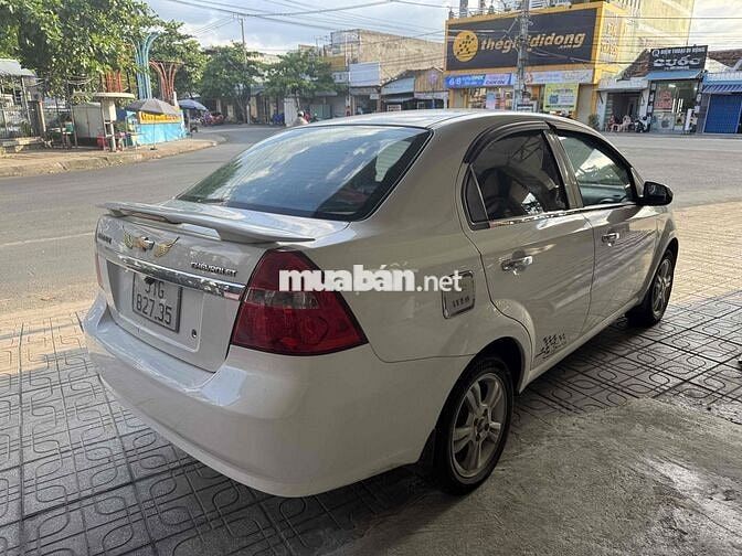 Chevrolet Aveo 2018 1.4L Trắng