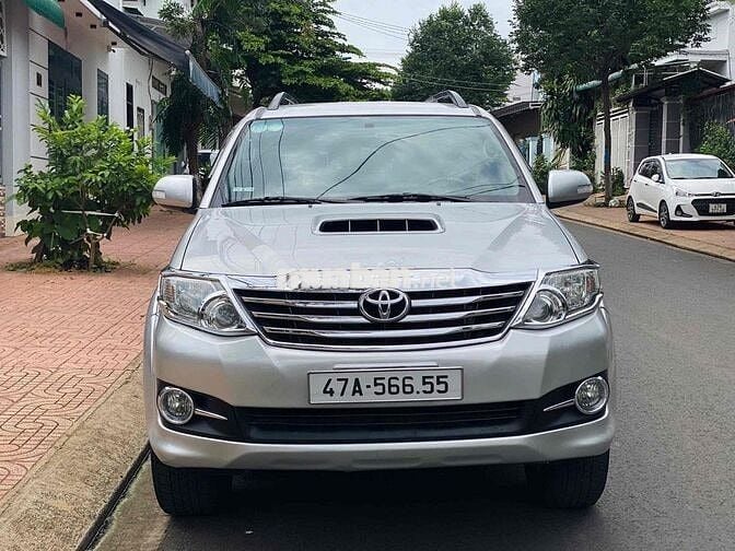 Toyota Fortuner 2016 2.4 Số sàn Bạc