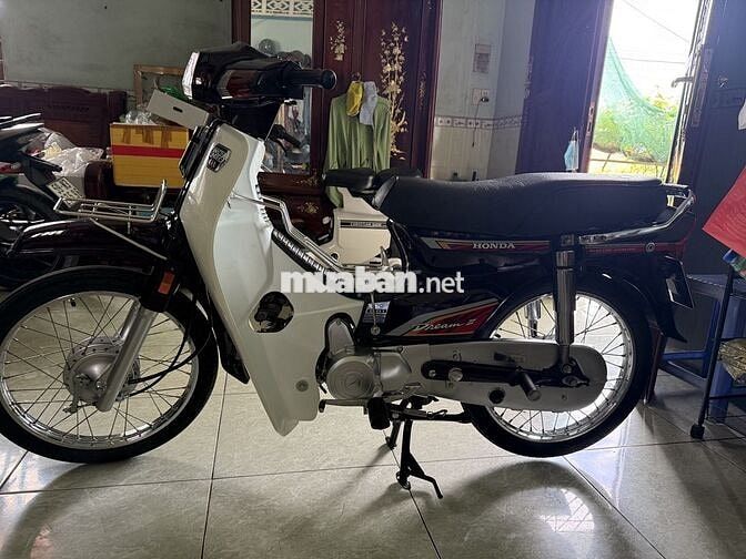 Honda Dream Thái 2023 Đỏ đô, Trắng