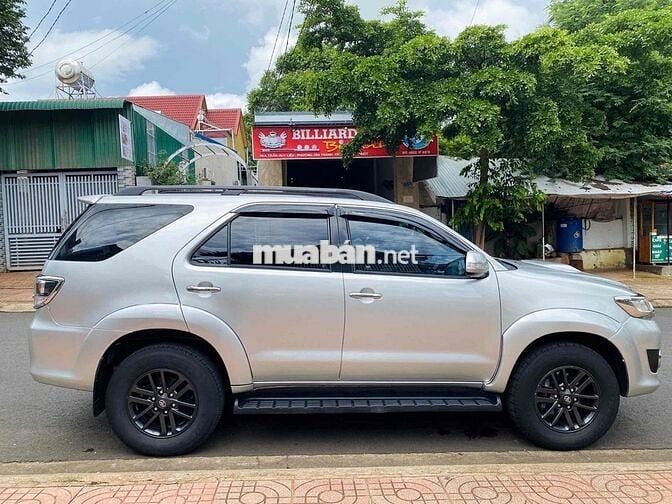 Toyota Fortuner 2016 2.4 Số sàn Bạc