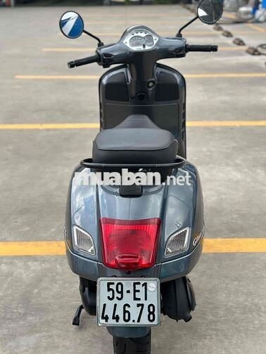 Piaggio Vespa 3V 125 2013 Xám 30165 km