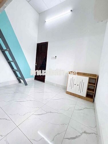 Phòng trọ có gác đi bộ qua đại học Văn Lang cơ sở 2