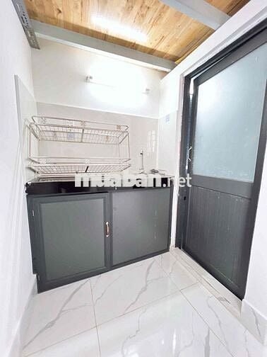 Phòng trọ có gác đi bộ qua đại học Văn Lang cơ sở 2