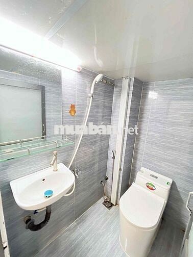 Phòng trọ có gác đi bộ qua đại học Văn Lang cơ sở 2