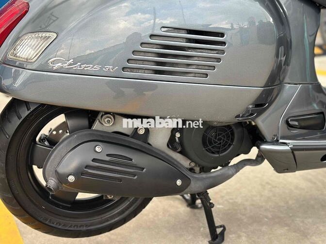 Piaggio Vespa 3V 125 2013 Xám 30165 km