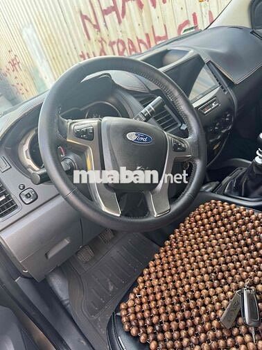 Ford Ranger số sàn 2 cầu XLT