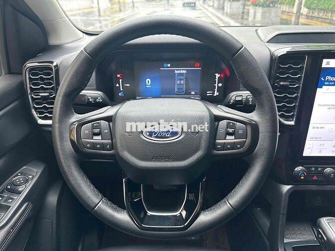 Ford Everest spos nâu