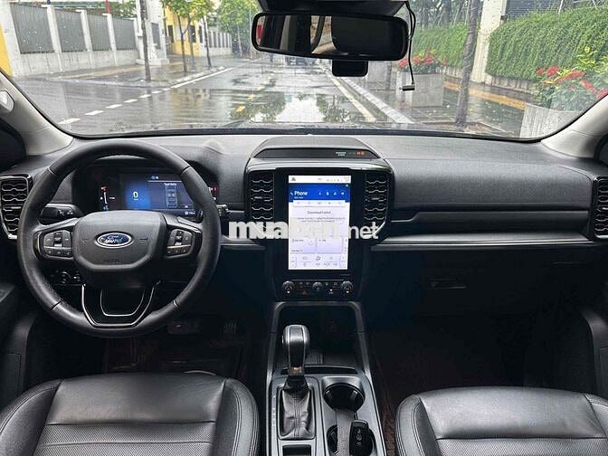 Ford Everest spos nâu