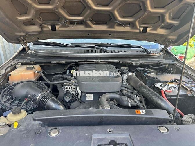 Ford Ranger số sàn 2 cầu XLT