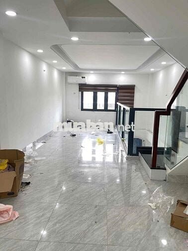 Nhà Đẹp 496 Dương Quảng Hàm 2PN 3WC Sẵn 3 máy lạnh 16tr