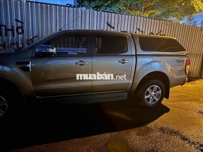 Ford Ranger số sàn 2 cầu XLT
