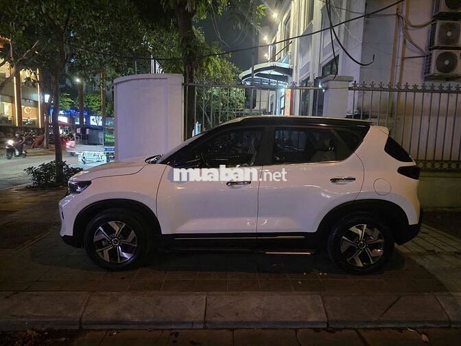 Kia Sonet Premium 2023 20000 km Trắng