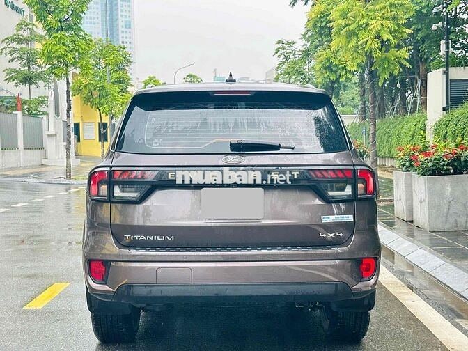 Ford Everest spos nâu