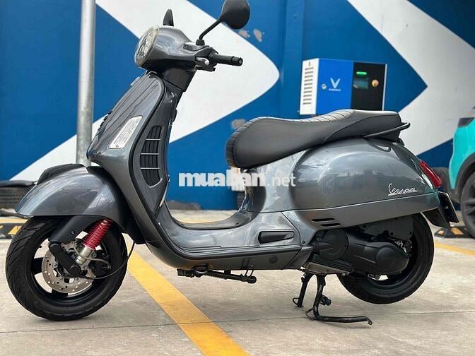 Piaggio Vespa 3V 125 2013 Xám 30165 km