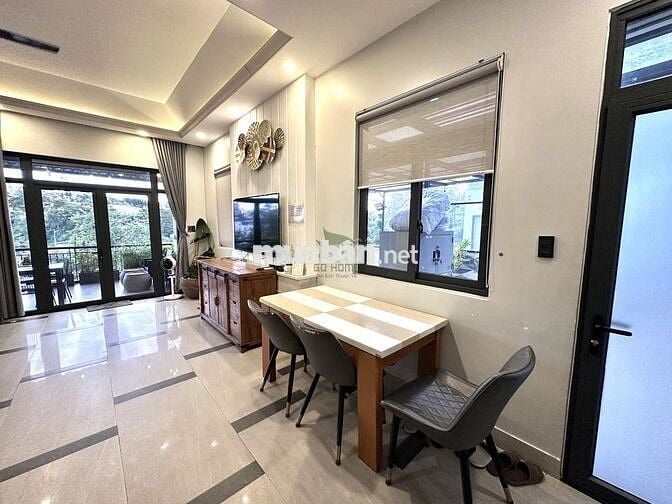 CHO THUÊ CĂN HỘ CAO CẤP CÓ BAN CÔNG NGẮM VIEW ĐƯỜNG HOÀNG DIỆU
