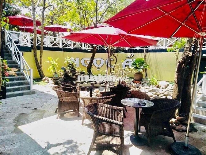 CHO THUÊ MẶT BẰNG CÓ SẴN SET UP 10 PHÒNG VIP  và CÀ PHÊ SÂN THỰƠNG VÀO