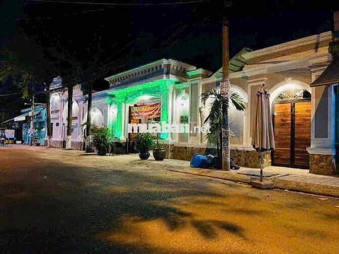 CHO THUÊ MẶT BẰNG CÓ SẴN SET UP 10 PHÒNG VIP  và CÀ PHÊ SÂN THỰƠNG VÀO