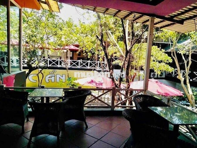CHO THUÊ MẶT BẰNG CÓ SẴN SET UP 10 PHÒNG VIP  và CÀ PHÊ SÂN THỰƠNG VÀO