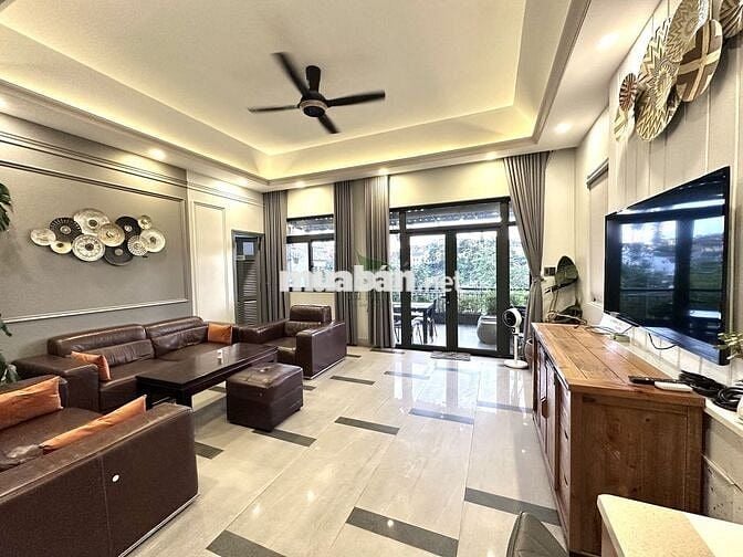 CHO THUÊ CĂN HỘ CAO CẤP CÓ BAN CÔNG NGẮM VIEW ĐƯỜNG HOÀNG DIỆU