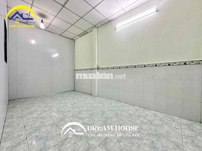 Phòng Trệt Gần Lê Văn Quới Chỉ Tính Điện Nước