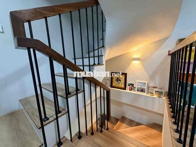 Chính chủ gửi bán căn nhà 40 m * 4 tầng -8,8 tỷ