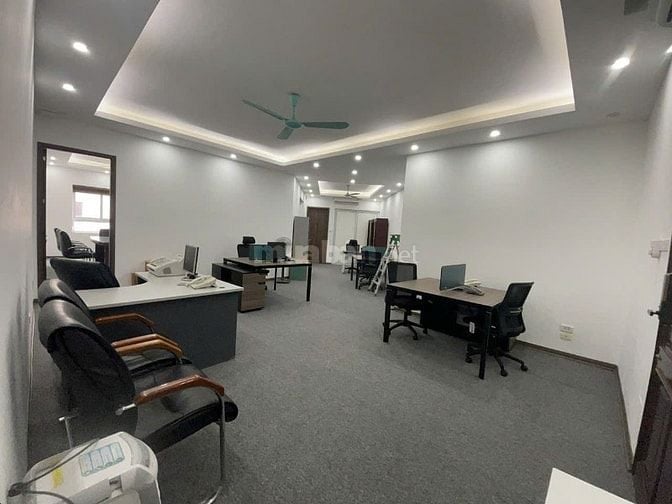 Bán căn hộ chung Vip Hoàng Đạo Thúy khu THNC mặt đường diện tích: 119m