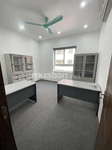 Bán căn hộ chung Vip Hoàng Đạo Thúy khu THNC mặt đường diện tích: 119m