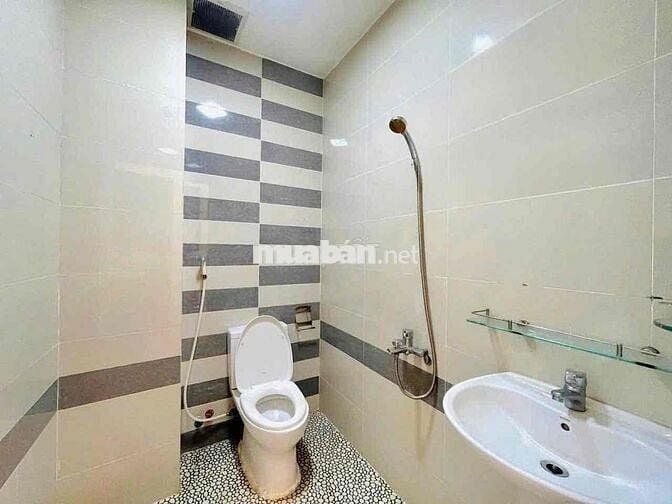 Cho THUÊ nhà nguyên căn 1 trệt 2 lầu mặt tiền đường Võ Thị Sáu giá thu