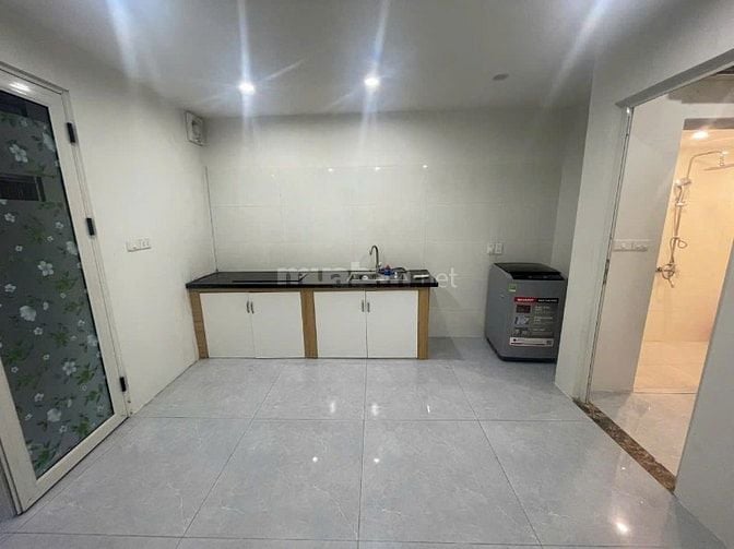 Nhà riêng cấp 4 ngõ 70 phố mai động dt35m2x1 tầng giá 5tr 