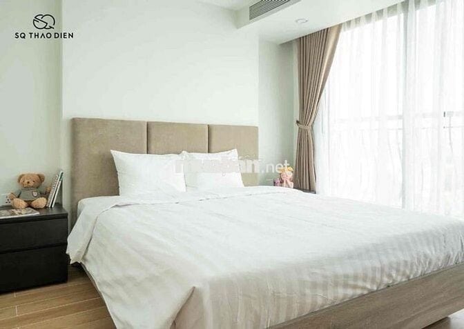 Căn Hộ 2 Phòng Ngủ Full Nội Thất Ngay Công Viên Hoàng Văn Thu