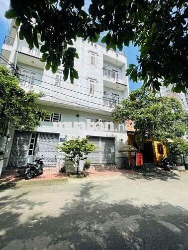 Nhà 1 trệt 2 lầu Mặt tiền Nội Bộ 8m KDC gần Ngã Tư Bình Thái