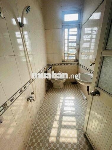 Nhà 1 trệt 2 lầu Mặt tiền Nội Bộ 8m KDC gần Ngã Tư Bình Thái