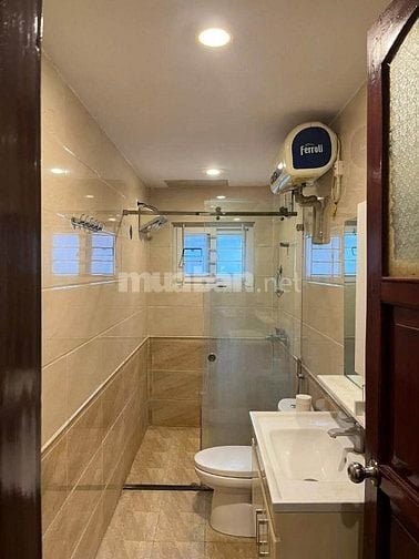 Bán nhanh nhà ngõ Hoa Lư, giá 28.8 tỷ, hơn 75m2x3T, ở luôn 