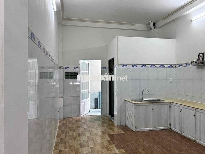 Cho thuê nhà nguyên căn 1T1L đường Trần Thị Năm