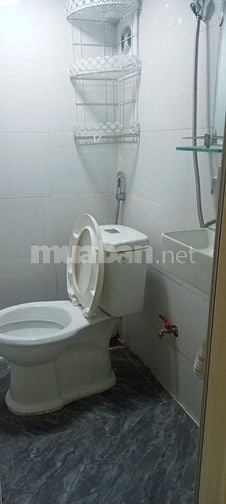 Cần cho thuê gấp nhà TT tầng 3 khu A2 Triều khúc Thanh Xuân 