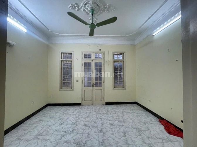 Nhà riêng ngõ phố minh khai, ngõ quỳnh diện tích 55m2x4t giá 15tr  có 