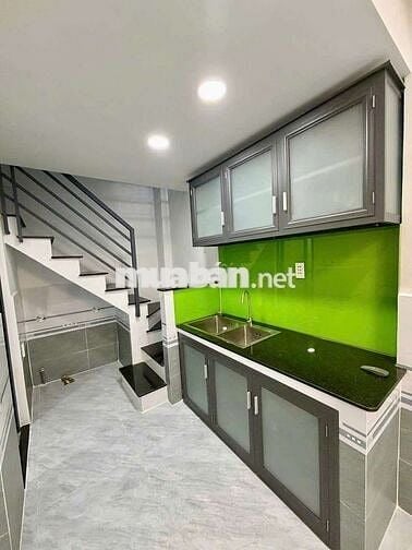 cho thuê nhà nguyên căn 2 máy lạnh mới 