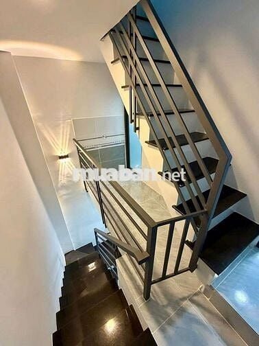 cho thuê nhà nguyên căn 2 máy lạnh mới 