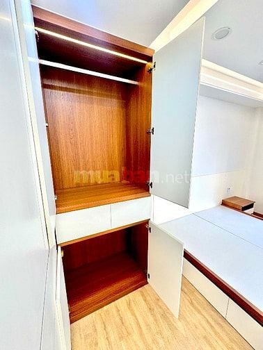 Nhà xây dựng bàn giao mới , vị trí trung tâm